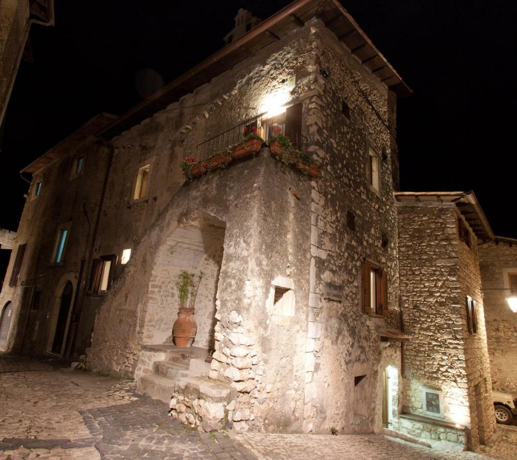 Lelive Bed And Breakfast Sermoneta Luaran gambar