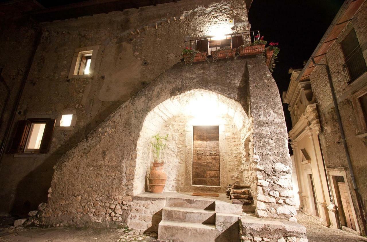 Lelive Bed And Breakfast Sermoneta Luaran gambar